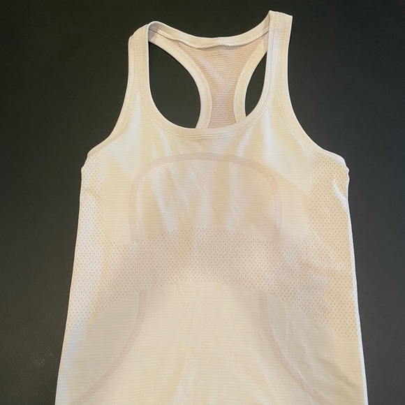 Lululemon size 6 swiftly tech tank light pink , tan - Picture 1 of 2